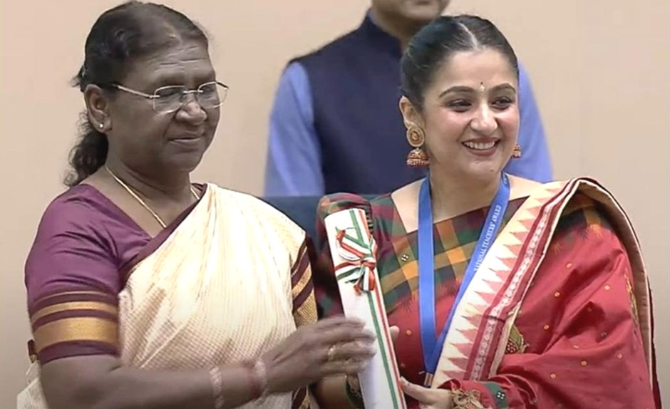 St. Marks Sr. Sec. Public School, Meera Bagh - Our Vice Principal, Ms. Ritika Anand, has been bestowed with the prestigious National Award for Teachers by the Hon'ble President of India, Smt. Draupadi Murmu. This incredible recognition is a testament to her unwavering dedication, tireless efforts, and unparalleled commitment to education. : Click to Enlarge