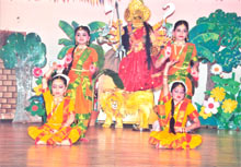 SMS Sr., Meera Bagh : Folk Dance : Class II (2012) - Click to Enlarge