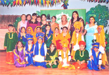 SMS Sr., Meera Bagh : Folk Dance : Class II (2012) - Click to Enlarge