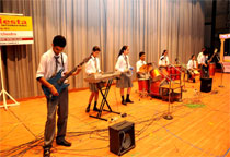 Celesta : Orchestra performance - Click to Enlarge