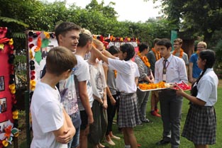 St. Mark's School, Meera Bagh welcomes Delegates from Germany : Click to Enlarge