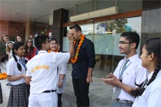 Delegation from Romania visits St. Mark's School, Meera Bagh : Click to Enlarge