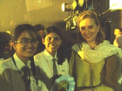 SMS, Meera Bagh children at Dilli Haat : Click to Enlarge
