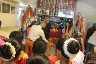 St. Mark's School, Meera Bagh - Celebrating Ganesh Chaturthi : Click to Enlarge