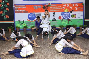 St. Mark's School, Meera Bagh - 73rd Independence Day celebrated with pride : Click to Enlarge