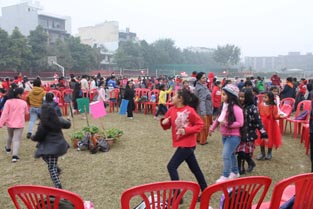 St. Mark's School, Meera Bagh - Christmas celebrated with gaiety : Click to Enlarge