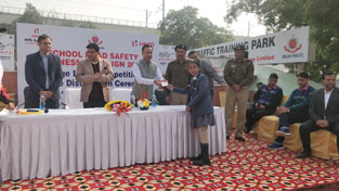 St. Mark's School, Meera Bagh - Parth Batla (VII-B) and Nandini Dhimar (VIII-G) make us proud at the District Road Safety Competition for students of Grade 11 - Nandini : Click to Enlarge