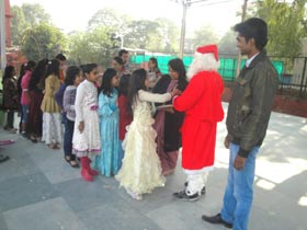SMS, Janakpuri - Christmas Celebrations 2012 : Click to Enlarge