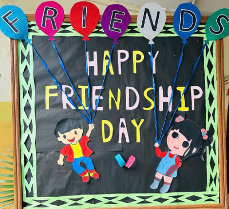 St. Marks Sr. Sec. Public School, Janakpuri - Students of Classes Nursery & KG celebrated Friendship Day with a plethora of activities : Click to Enlarge