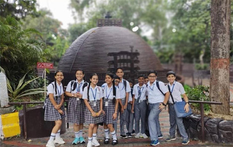 St. Marks Sr. Sec. Public School, Janakpuri - Students of Classes VII and VIII visited Bharat Darshan Park : Click to Enlarge