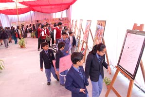 SMS, Janakpuri - 13th Annual Inter School On the Spot Painting Competition : Click to Enlarge