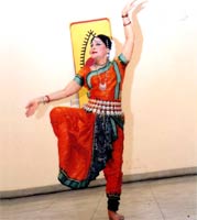 SMS, Janakpuri - Spic Macay - Odissi Dance Recital : Click to Enlarge