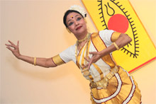 SMS Janakpuri, Spic Macay - Dance Recital in Mohiniattam : Click to Enlarge