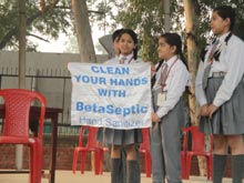SMS, Janakpuri - Workshop on Hygiene and First Aid : Click to Enlarge