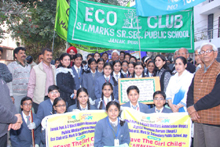 Cleanliness Drive taken up by Eco-Club Vasudha of St. Mark&rsquo;s School Janakpuri : Click to Enlarge