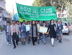 Cleanliness Drive taken up by Eco-Club Vasudha of St. Mark&rsquo;s School Janakpuri : Click to Enlarge