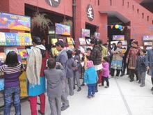SMS, Janakpuri - Scholastic Book Fair - Dec. 2011 : Click to Enlarge
