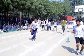 SMS, Janakpuri - 27th Annual Sports Atheletic Meet 2011-2012 : Click to Enlarge