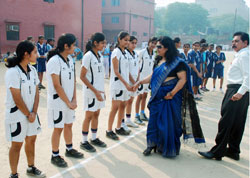 SMS, Janakpuri : Girls Volleyball Team - Click to Enlarge