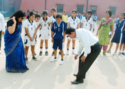 SMS, Janakpuri : Girls Volleyball Team - Click to Enlarge