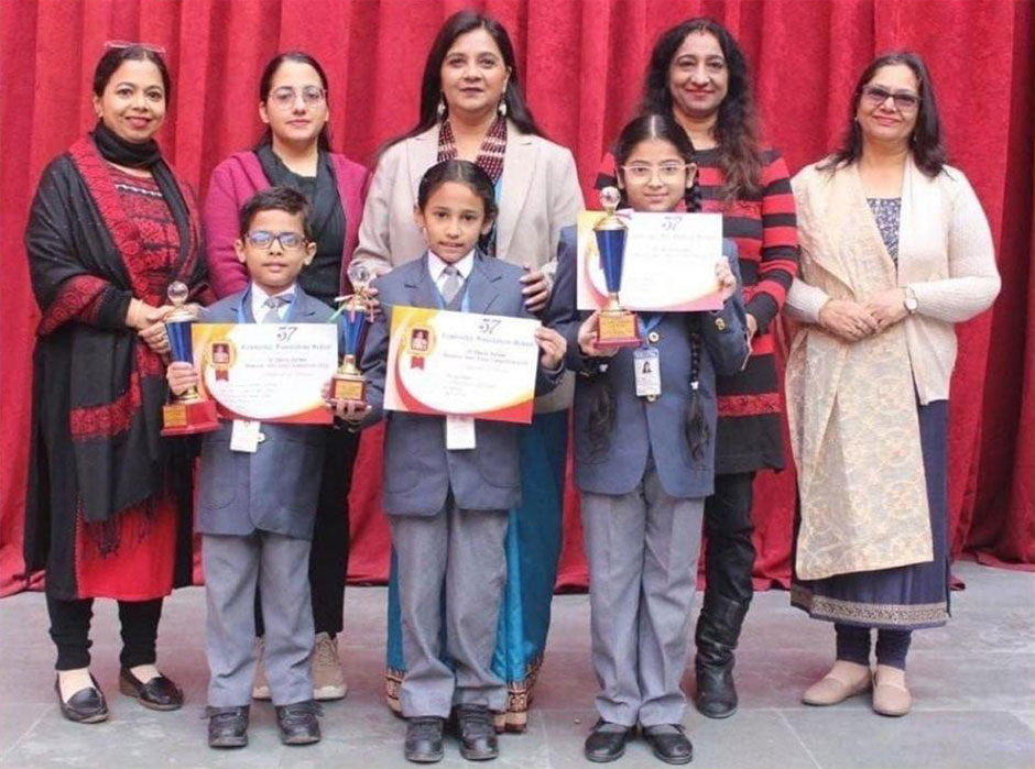 St. Marks Sr. Sec. Public School, Janakpuri - Yugrraj Kukreja I-E, Arshnoor Kaur 5-B, and Sharanya Rawat 2-A won accolades at: Sheila Verma Memorial Inter School Competition : Click to Enlarge