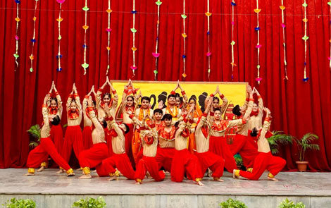 St. Marks Sr. Sec. Public School, Janakpuri - St. Mark's Sr. Sec. Public School, Janakpuri - The students of Classes VI to VIII, paid tribute to Shree Ram by enacting out the epic of Ramayana : Click to Enlarge