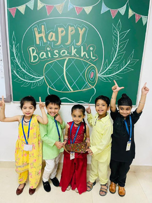 St. Marks Sr. Sec. Public School, Janakpuri - The pre-primary and primary classes celebrated the festival of Baisakhi : Click to Enlarge