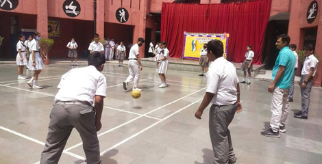 St. Marks Sr. Sec. Public School, Janakpuri - Childrens Sports Festival : Click to Enlarge