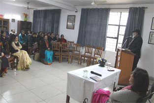 St. Mark's Meera Bagh - An Interactive Session with Mr. Amit Dahiya Badshah : Click to Enlarge
