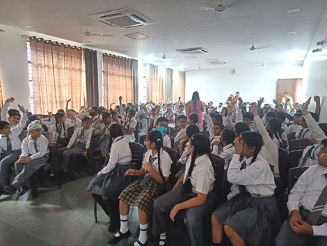 St. Mark's Meera Bagh - A Workshop on Oral Hygiene was conducted for students of Class V : Click to Enlarge