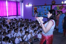 St. Mark's School, Meera Bagh - Workshop on Dental Hygiene : Click to Enlarge