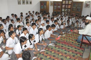 St. Mark's School, Meera Bagh - A Workshop on Indian Heritage : Click to Enlarge