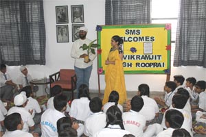 St. Mark's School, Meera Bagh - A Workshop on Indian Heritage : Click to Enlarge
