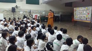 St. Mark's School, Meera Bagh - Story Telling Workshop by Ms. Vandana Tandon : Click to Enlarge