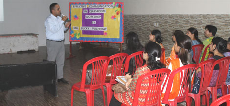 St. Mark's School, Meera Bagh - Workshop on Effective Communication in Classroom : Click to Enlarge