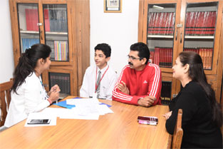 St. Mark's School, Meera Bagh - Parents / Students Counselling Session : Click to Enlarge