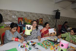St. Mark's School, Meera Bagh - Pidilite Workshop : Click to Enlarge
