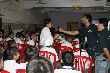 St. Mark's School, Meera Bagh - Workshop by Blue Air!! : Click to Enlarge