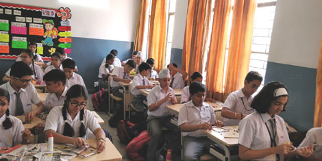 St. Mark's School, Meera Bagh - Craft Workshop : Click to Enlarge