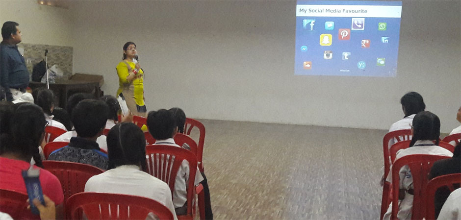St. Mark's School, Meera Bagh - Workshop on Cyber Safety and Hygiene : Click to Enlarge