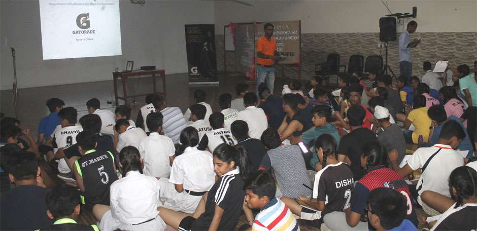 St. Mark's School, Meera Bagh - Workshop on Importance of Hydration : Click to Enlarge