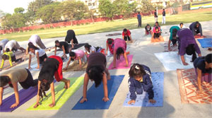 St. Mark's students in Yogathon : Click to Enlarge