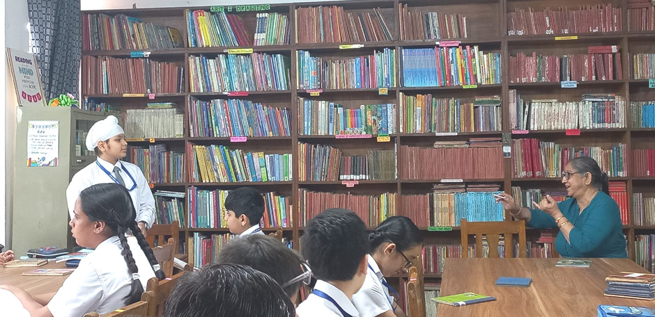 St. Mark's School, Meera Bagh - ctivities including a Book Tasting session by Readers Society Club : Click to Enlarge