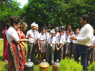 St. Mark’s School, Meera Bagh - Eco Club : Kitchen Garden Activity : Click to Enlarge