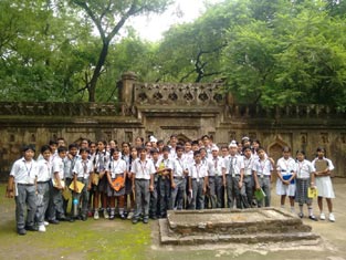 SMS Sr., Meera Bagh - Heritage Walk to Hauz Khas Fort : Click to Enlarge