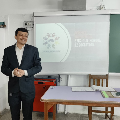 St. Mark's Meera Bagh - The Old Students Association of SMS Meera Bagh conducted a meeting with students of Class XII : Click to Enlarge