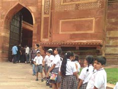 St. Mark's Sr. Sec. Public School, Meera Bagh arranged for primary students to have an excursion to Agra for two days : Click to Enlarge