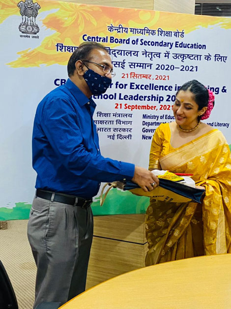 St. Mark's School, Meera Bagh - Our Vice Principal receives the CBSE Honour for Teaching Excellence and School Leadership : Click to Enlarge