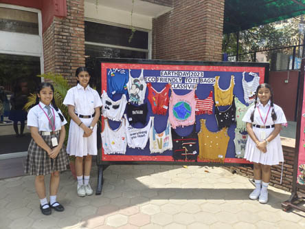 St. Mark's World School, Meera Bagh - Earth Day Activities : Click to Enlarge