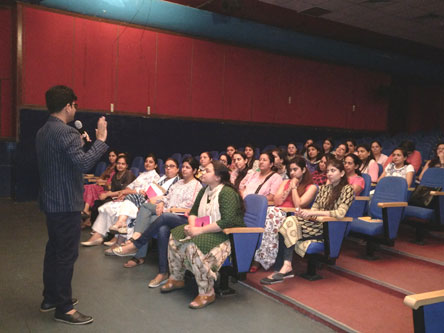 St. Mark's Girls School, Meera Bagh - Workshop on Positivity : Click to Enlarge